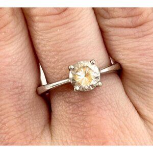 Engagement Style Solitaire  Cubic Zirconia Vintage Minimalist Ring - sz 8